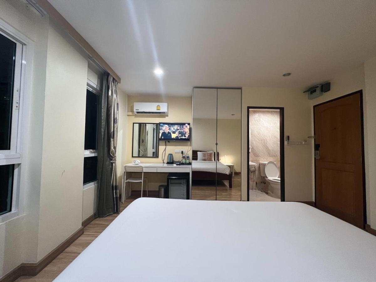 V Check Inn Sukhumvit 22 กรุงเทพมหานคร ภายนอก รูปภาพ